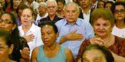 O Governador Siqueira Campos e a primeira-dama MarilÃºcia UchÃ´a Siqueira Campos prestigiaram a missa no SantuÃ¡rio de Nossa Senhora de NazarÃ©
