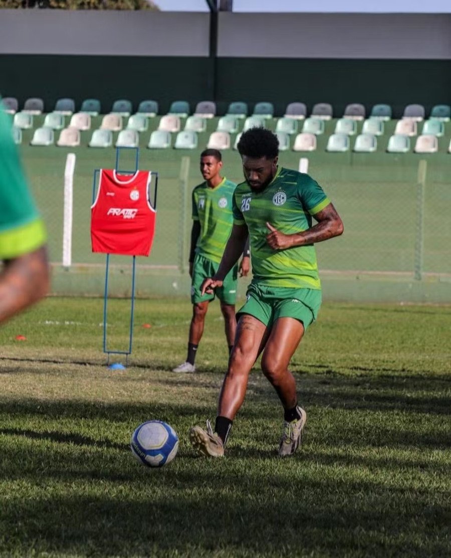 TEC faz último treino antes de embarcar para Manaus para enfrentar o Manauara pela partida de volta da segunda fase do Brasileirão Série D