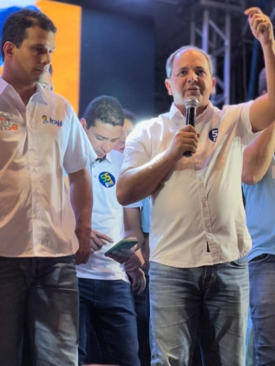 Wiston Gomes durante o seu discurso na convenção do PSD em Lavandeira (Foto: Daniel Santana)