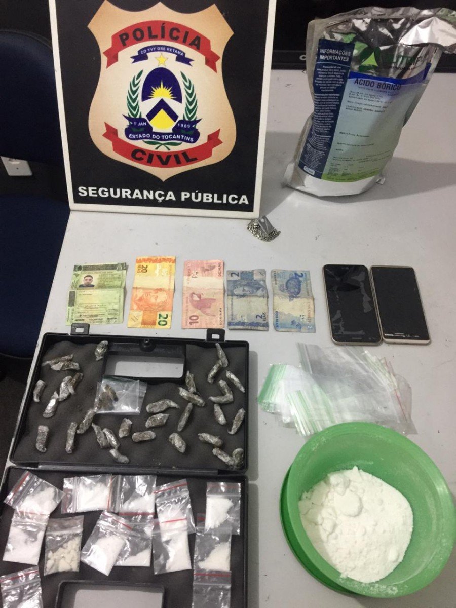 PolÃ­cia Civil estourou ponto de venda de drogas em AraguaÃ­na