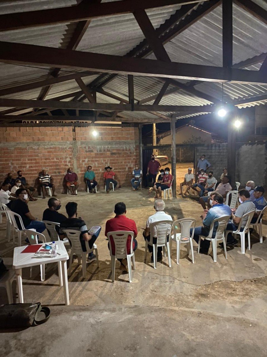 Paulo Mourão reuniu com militantes e moradores para uma roda de conversa em Recursolândia (Foto: Divulgação)