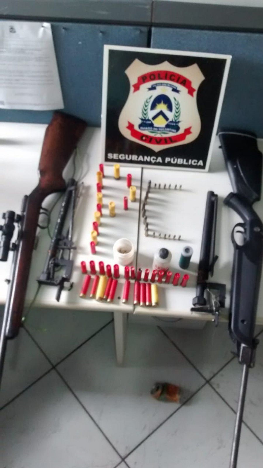 Armas de fogo foram apreendidas em XambioÃ¡ em poder de dois indivÃ­duos presos e autuados em flagrante pela PolÃ­cia Civil