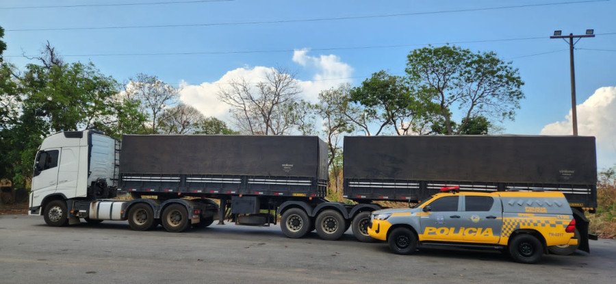 Os veículos apresentavam modificações criminosas nos sinais identificadores (Foto: Ascom/BPMRED)