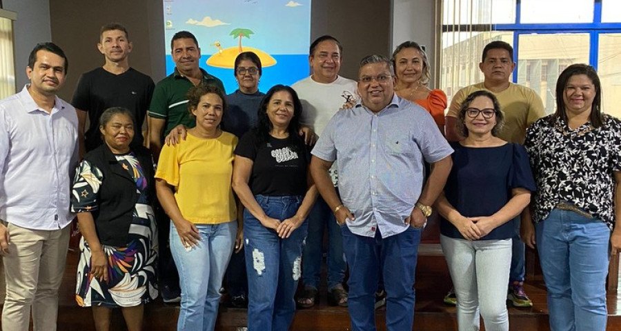 Comissão de reformulação do PCCR de Araguatins finaliza estudos e apresenta mudanças à prefeitura (Foto: Divulgação/Sintet)