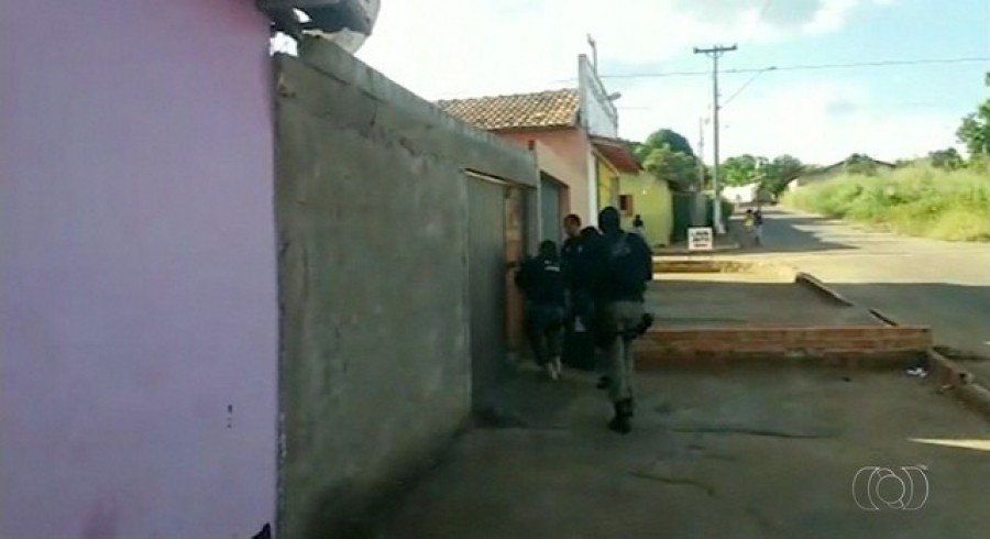 PolÃ­cia fez operaÃ§Ã£o em TocantinÃ³polis (Foto: ReproduÃ§Ã£o/TV Anhanguera)