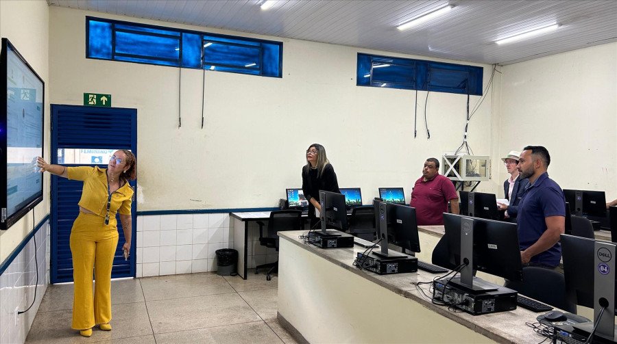 Conselho realiza vistoria no laboratório de informática do Câmpus Araguatins (Foto: Quezia Alencar)