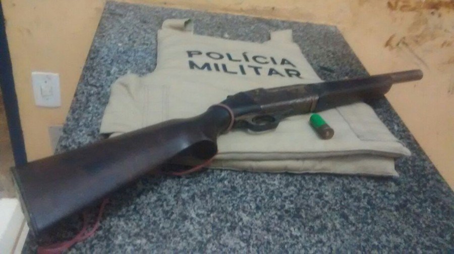 Arma apreendida em Gurupi por militares do 4Âº BPM (Foto: DivulgaÃ§Ã£o PMTO)