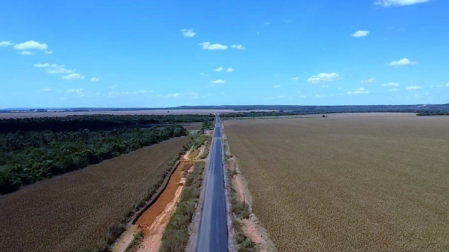 Trecho agora conta com pavimentação em Concreto Betuminoso Usinado a Quente (CBUQ), um dos mais resistentes tipos de asfalto (Foto: Governo do Tocantins)