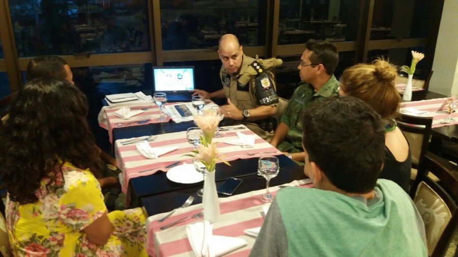 Major JoÃ£o Pedro apresentando o plano estratÃ©gico de seguranÃ§a durante as gravaÃ§Ãµes da novela no Tocantins