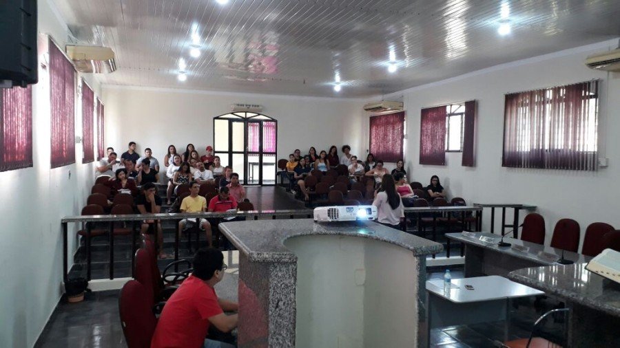 O aulÃ£o foi ministrado na CÃ¢mara de Vereadores de AugustinÃ³polis