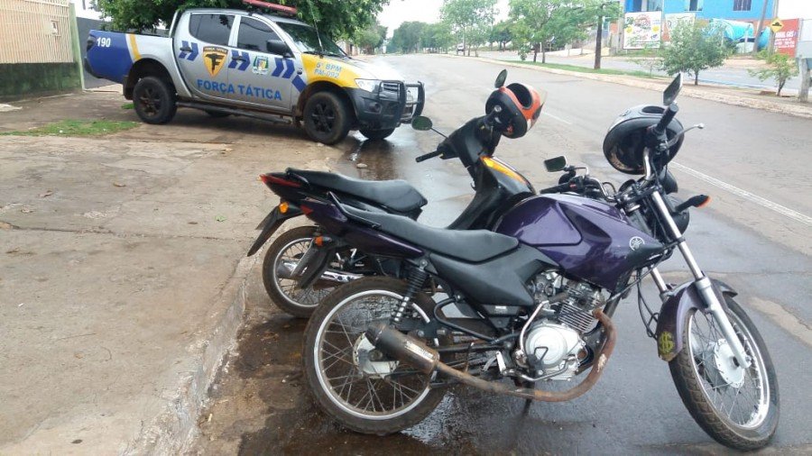 Motos utilizadas pelos suspeitos de roubo