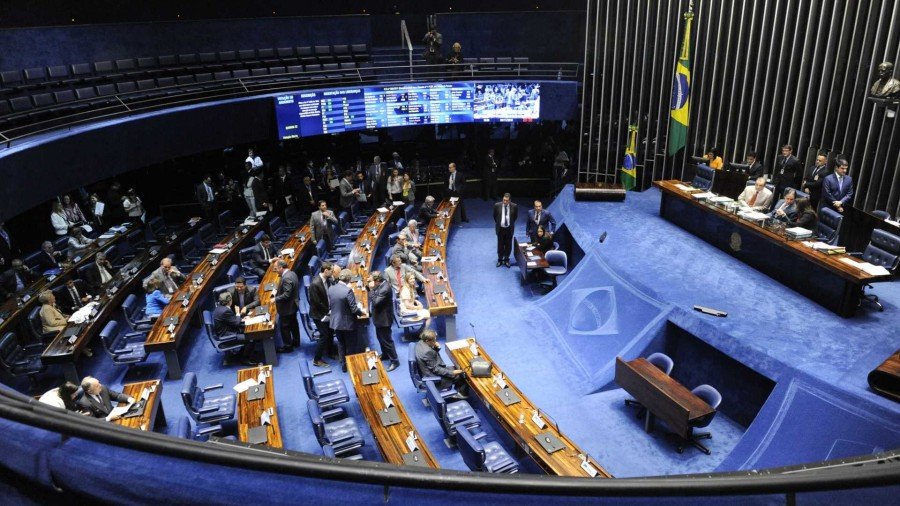 EunÃ­cio surpreende colegas; relator diz que reajuste serÃ¡ 1Âª pauta-bomba armada para Bolsonaro (Foto: Jonas Pereira/AgÃªncia Senado)