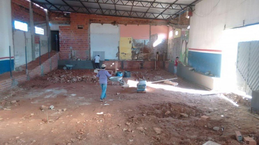 Corpo de Bombeiros embarga obra na Escola Municipal Paulo Freire, e aulas ficam suspensas em AxixÃ¡