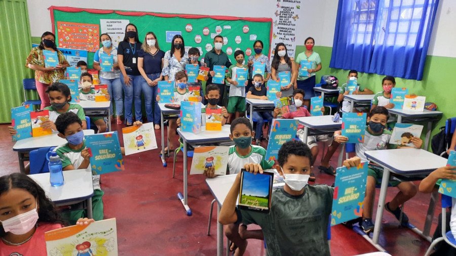 Escola municipal de Paraíso recebe cartilhas do Sebrae sobre educação empreendedora (Foto: Divulgação)