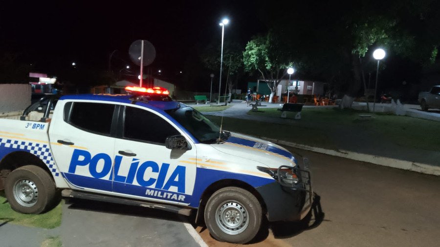 Policiais militares conduziram suspeitos para a Delegacia da Polícia Civil de Pedro Afonso (Foto: Divulgação)