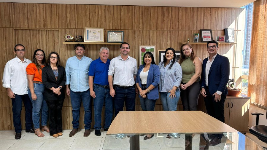 Em visita à reitoria, a pré-candidata à prefeita de Palmas debateu ideias, parcerias e sugeriu um campus avançado do IFTO na região sul (Foto: Diego Braga)