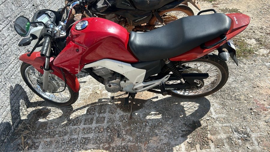 Motocicleta acabou sendo localizada e apreendida pela Polícia CIvil (Foto: Dicom/SSP-TO)