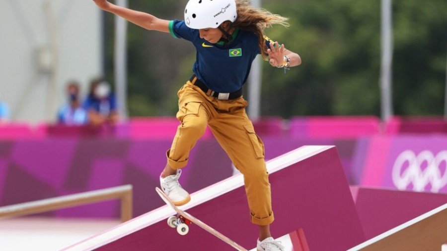 Rayssa Leal faz história no skate e é a atleta mais jovem a subir ao pódio em Olimpíadas (Foto: Ezra Shaw/Getty Images)