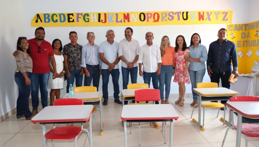 Escola Municipal Américo Dias atende alunos de ambos os povoados e região (Foto: Esequias Araújo)
