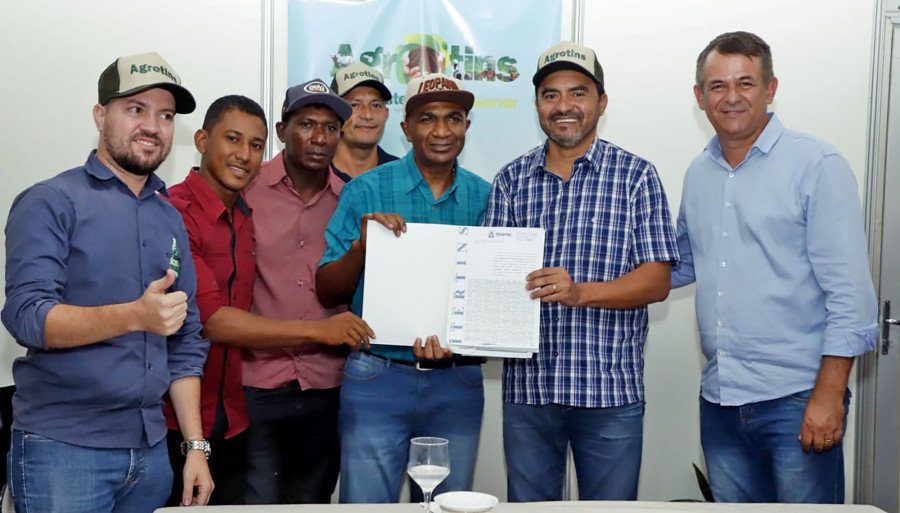 Governo do Tocantins, por meio do Itertins realizou a entrega de três títulos definitivos de domínio de áreas rurais de Palmas e de Dianópolis
