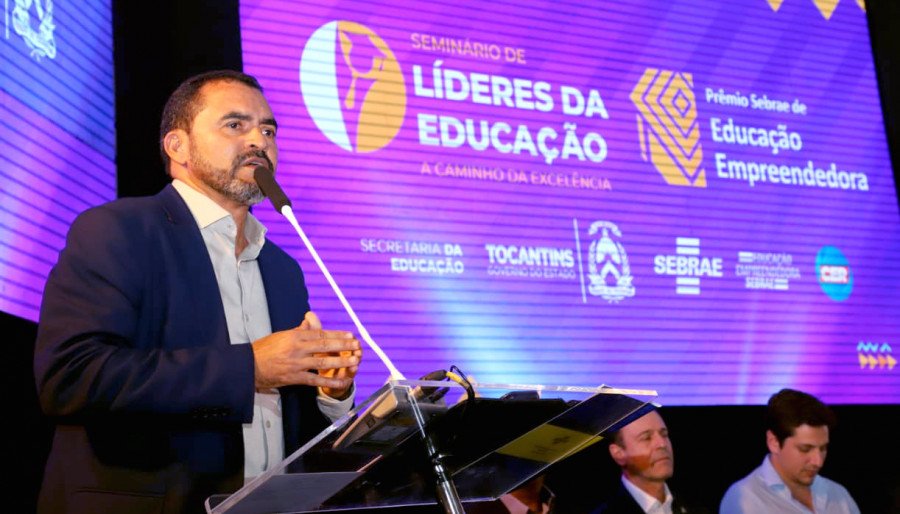 Governador destacou que essa parceria com o Sebrae Tocantins vai despertar o empreendedorismo na vida dos professores e dos alunos