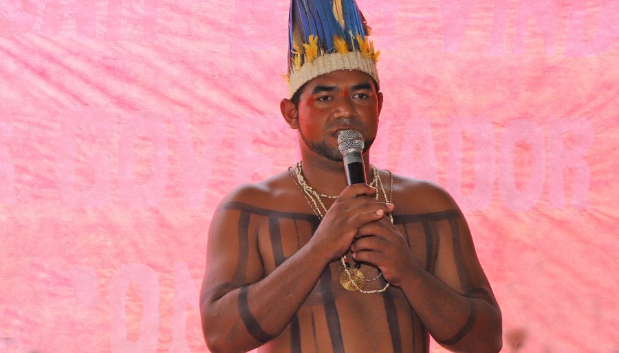 O cacique Vanderlei Simripte Xerente destacou a necessidade de fortalecer ainda mais as raízes e a cultura indígena (Foto: Antonio Gonçalves)