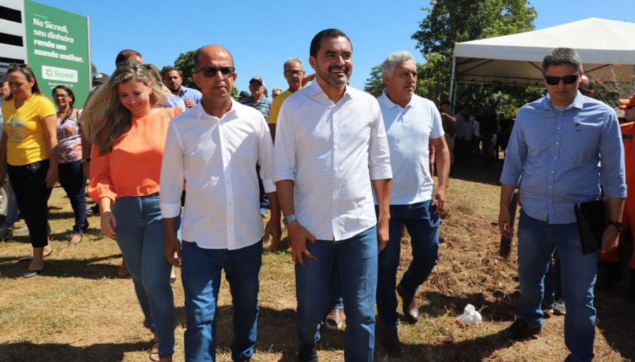 Governador e demais autoridades participaram das comemorações do Dia do Trabalhador realizada nos povoados Cedro e Fartura