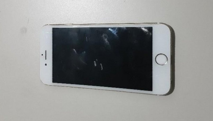Aparelho celular que foi subtraído de uma das vítimas (Ascom/9º BPM)