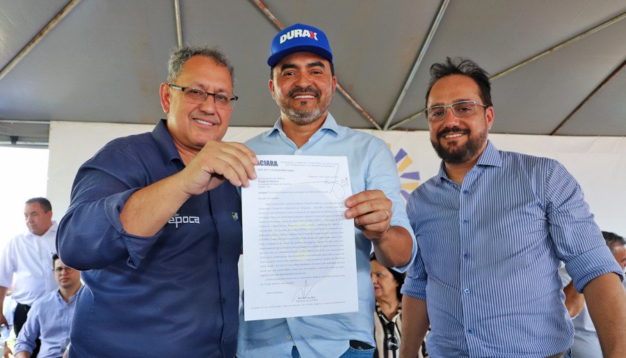 Governador Wanderlei Barbosa assinou, também, o Termo de Cooperação com o Governo Federal para o projeto Infovias (Foto: Adilvan Nogueira)