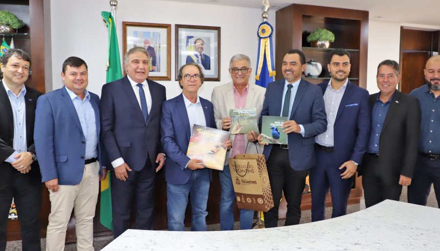 Também participaram da reunião o vice-governador Laurez Moreira, diretores do Sebrae-TO e parte do secretariado estadual (Foto: Antonio Gonçalves)
