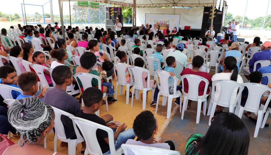 Domingo de Páscoa foi bem diferente para as crianças do povoado de Campo Alegre, município de Paranã com a ação Páscoa Feliz