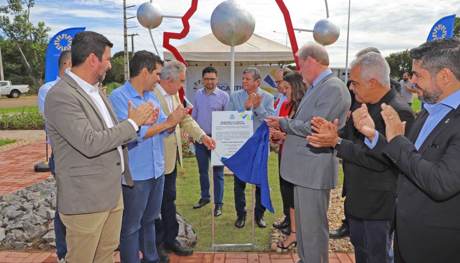 Laurez Moreira inaugura Monumento à Ciência e Tecnologia onde será instalado o Parque Tecnológico do Tocantins (Foto: Aldemar Ribeiro)