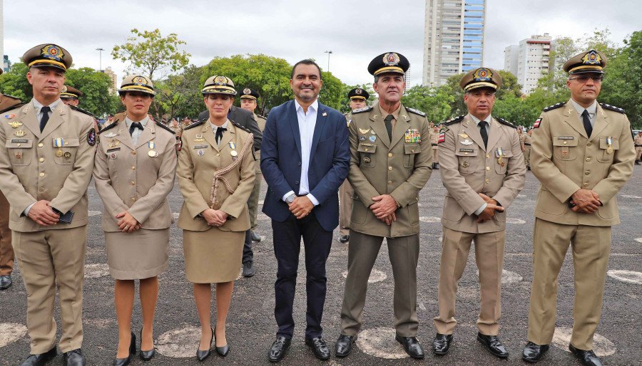 A solenidade de promoções e entrega de medalhas aos policiais militares do Tocantins, acorreu nesta sexta-feira, 19