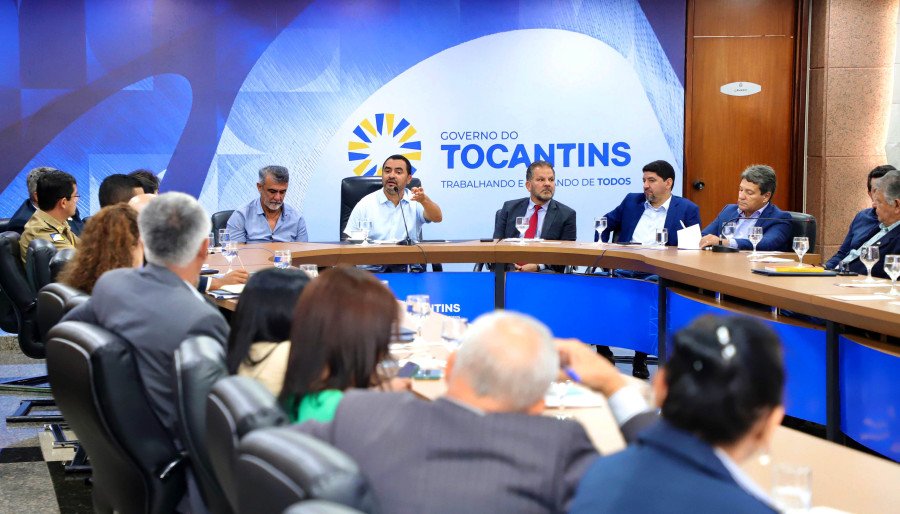 Reunião do governador do Tocantins, Wanderlei Barbosa, com secretariado ocorreu na sala de reuniões do Palácio Araguaia