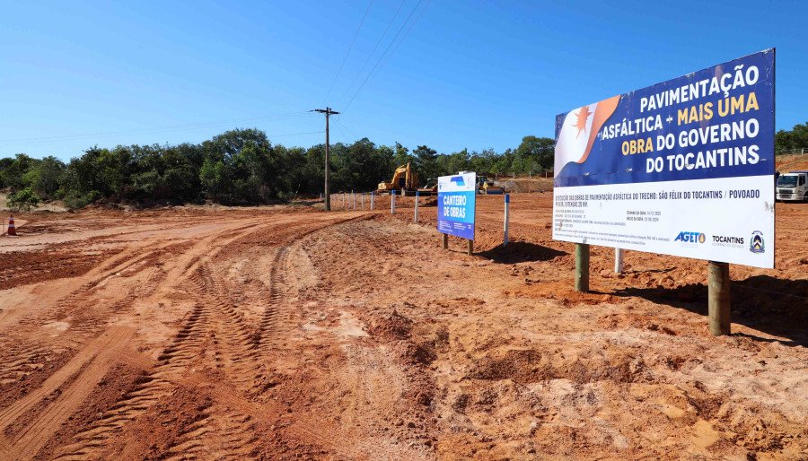 Canteiro de obras da pavimentação asfáltica da cidade de São Félix até a comunidade quilombola Povoado do Prata