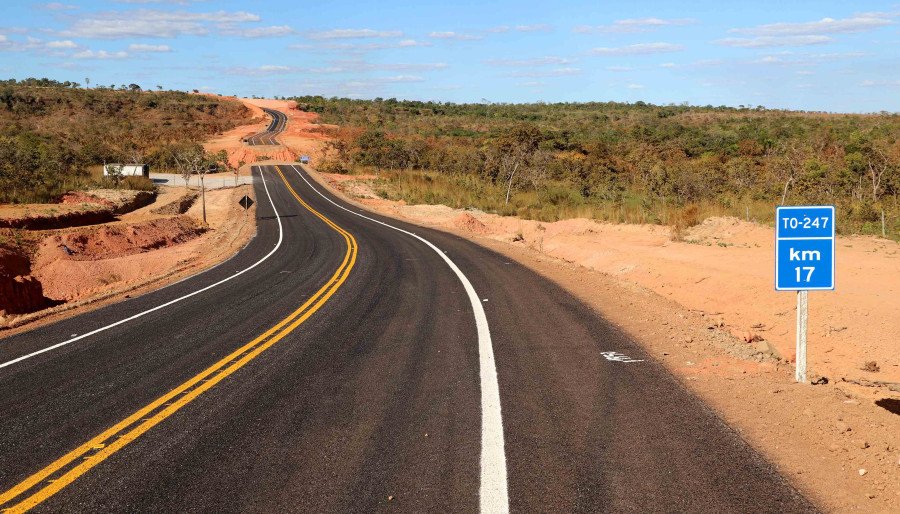 Obras da Ponte sobre Rio Vermelho, entre Lagoa do Tocantins e São Félix, na TO-247, com extensão de 74,20 metros