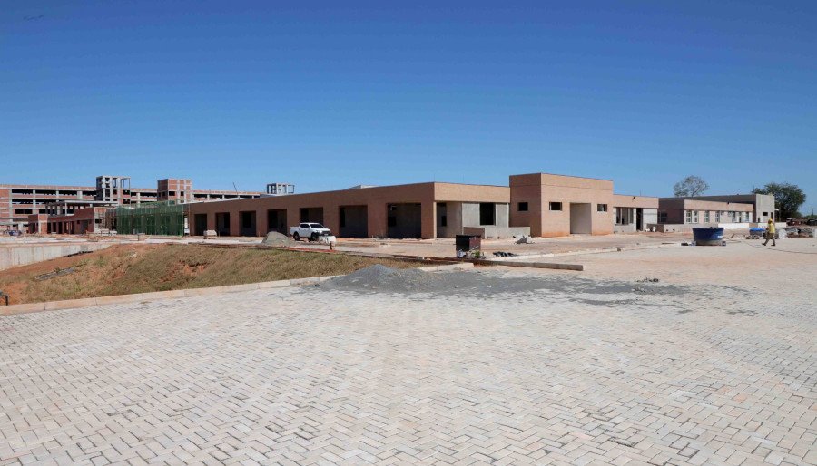 Canteiro de obras do Hospital Geral de Araguaína, com 70% das obras concluídas (Foto: Aldemar Ribeiro)