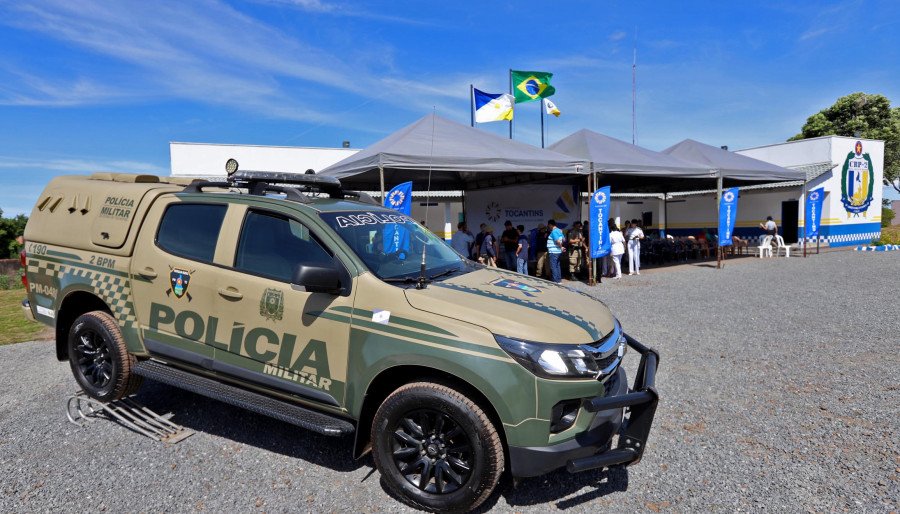 Entrega de viaturas que vão ajudar no patrulhamento, nas atividades administrativas e de suporte operacional da PM-TO (Foto: Ademir dos Anjos)