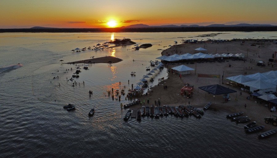 Com apoio do Governo do Tocantins, estruturas nas praias garantem lazer, diversão e segurança aos turistas (Foto: Setur)