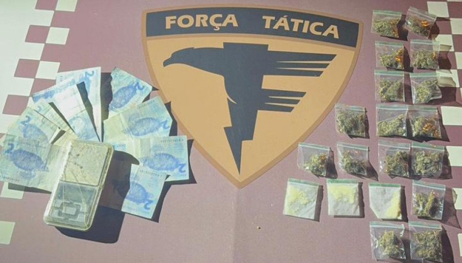 Drogas apreendidas com o jovem preso por tráfico de drogas em Miracema (Foto: Ascom 6ª CIPM)