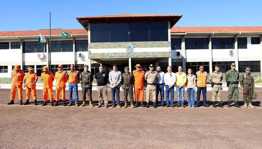 Governo do Tocantins e Exército Brasileiro unem esforços para combater as queimadas no Tocantins (Foto: Ademir dos Anjos)