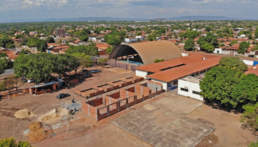 Obras em andamento na Escola Estadual Cívico-Militar do Jardim Taquari incluem a construção de 8 novas salas de aula, entre outras melhorias