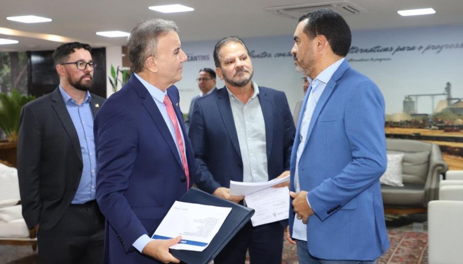 Governador Wanderlei Barbosa recebe prefeito eleito de Palmas Eduardo Siqueira Campos (Foto: Governo do Tocantins)