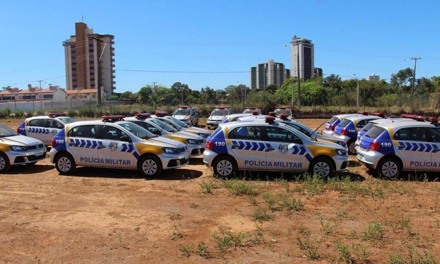 Governador Marcelo Miranda entrega 18 viaturas, sendo 14 novas e quatro substituiÃ§Ãµes, Ã  PolÃ­cia Militar de AraguaÃ­na