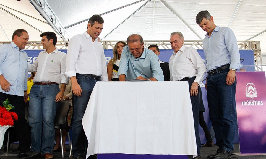  Marcelo Miranda assinou, junto com o presidente da RepÃºblica, Michel Temer, a Ordem de ServiÃ§o para inÃ­cio das obras da ponte sobre o rio Araguaia, ligando XambioÃ¡ Ã  SÃ£o Geraldo