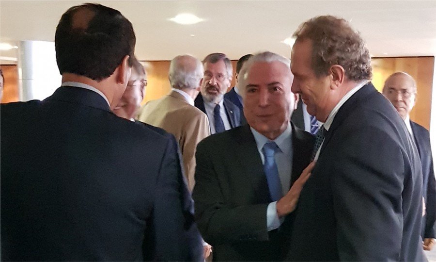 Governador Mauro Carlesse se encontrou tambÃ©m com o presidente Michel Temer, que o parabenizou pela reeleiÃ§Ã£o