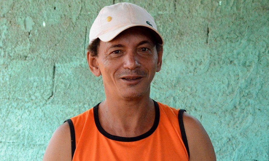 Santo de Souza, autÃ´nomo e morador do setor hÃ¡ dois anos, afirma que o asfalto representa mudanÃ§a da qualidade de vida