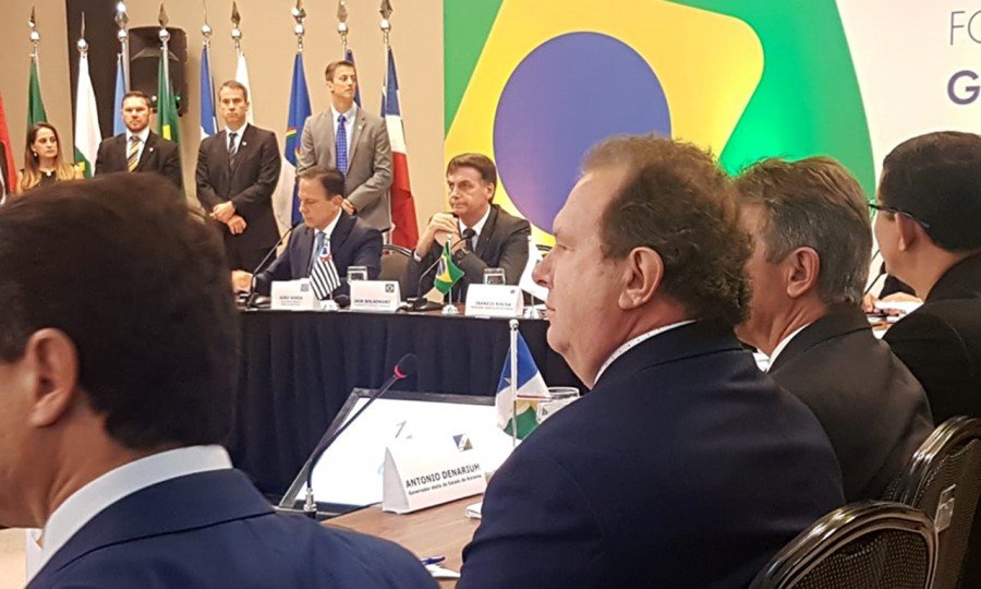Mauro Carlesse participou de encontro com governadores eleitos e o futuro presidente,Jair Bolsonaro