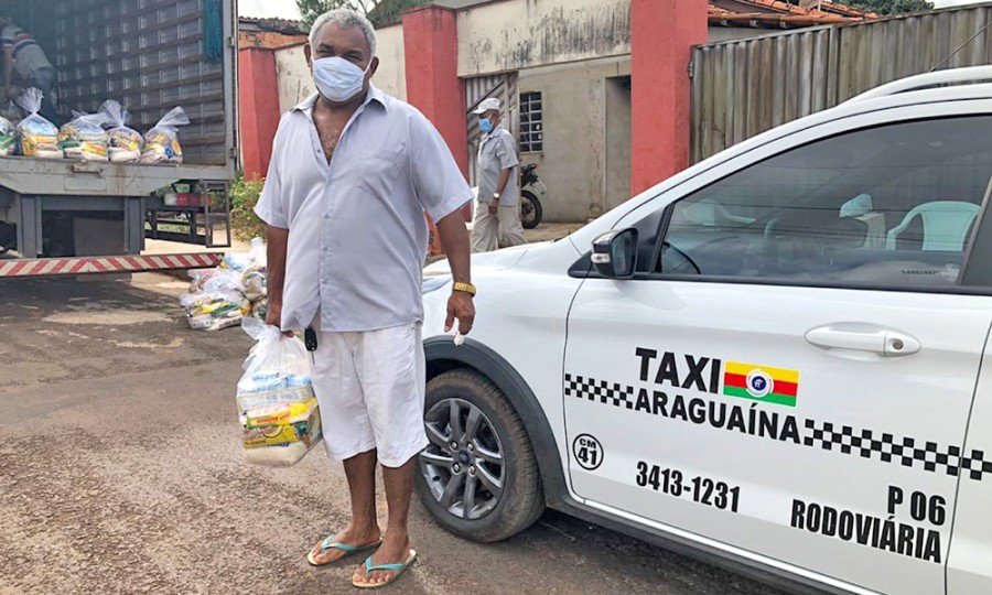 300 taxistas foram atendidos em AraguaÃ­na (Foto: Setas/Governo do Tocantins)