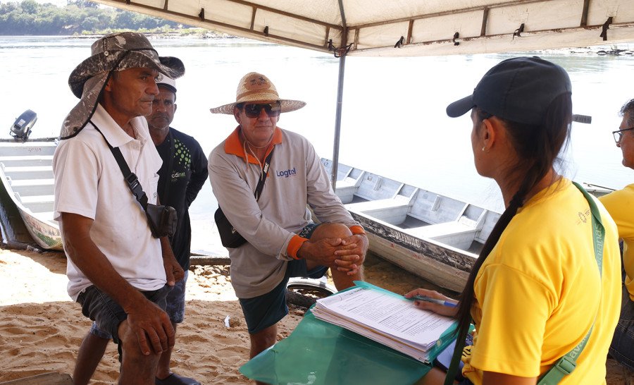 Técnicos da Setur durante pesquisa do perfil do turista e fiscalização na temporada de 2023 (Foto: Adiel Ponte/Governo do Tocantins)